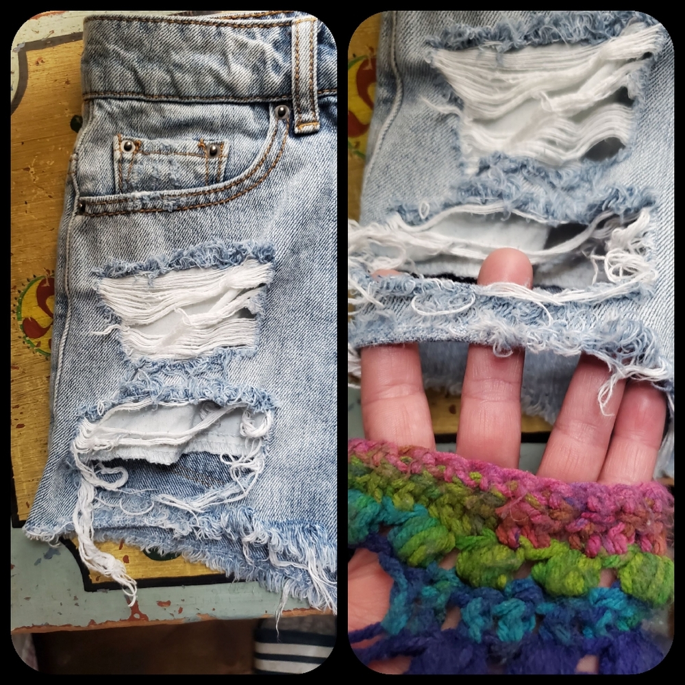 BDG UO Dree Hi Rise Cheekg TRASHED Denim Shorts Grungecore Bohobo Aesthetic - Picture 6 of 8